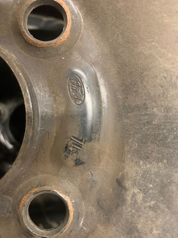 Winterreifen auf Stahlfegen 185/60 R15 | so001364 I24