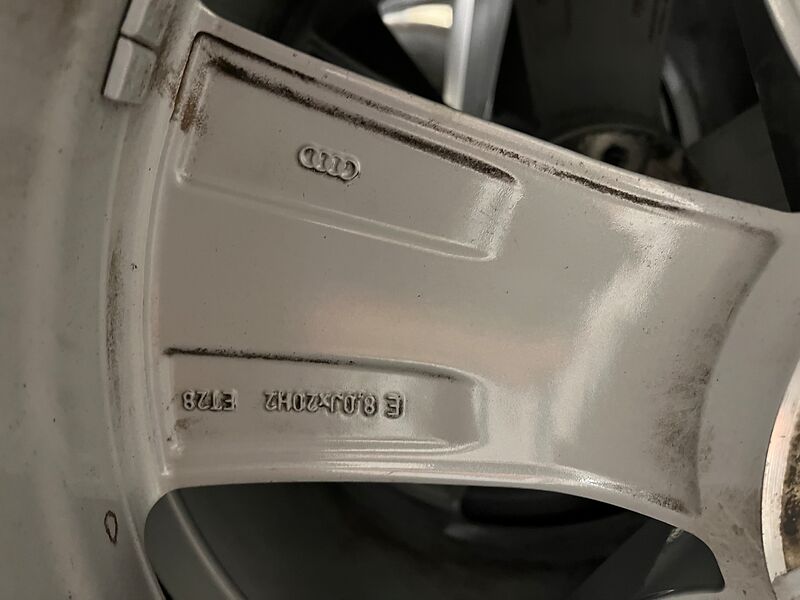 Winterreifen auf Alufelgen 255/50 R20 | so001367 I24 Winterreifen auf Alufelgen 255/50 R20 | so001367 I24