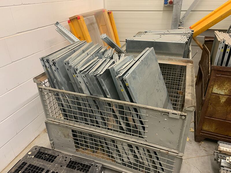 Lagerregal, demontiert, viele Teile | so001363 I24 Lagerregal, demontiert, viele Teile | so001363 I24