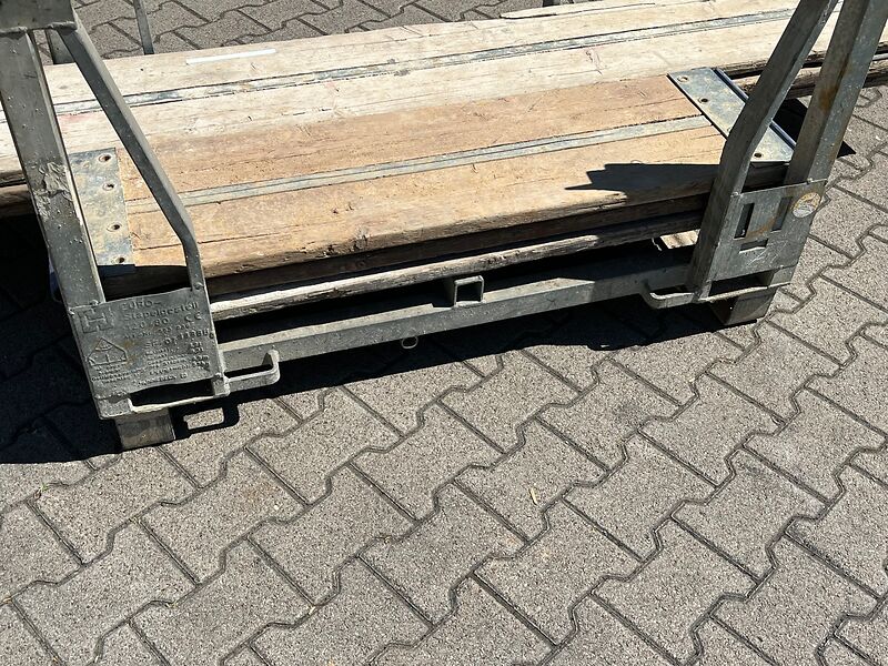 Hünnebeck | Bosta | Holzböden, Stahlsteg, aussort. | so001425 I24