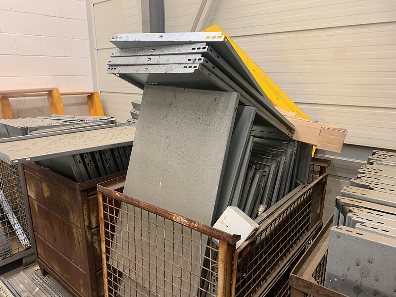 Lagerregal, demontiert, viele Teile | so001363 I24 Lagerregal, demontiert, viele Teile | so001363 I24