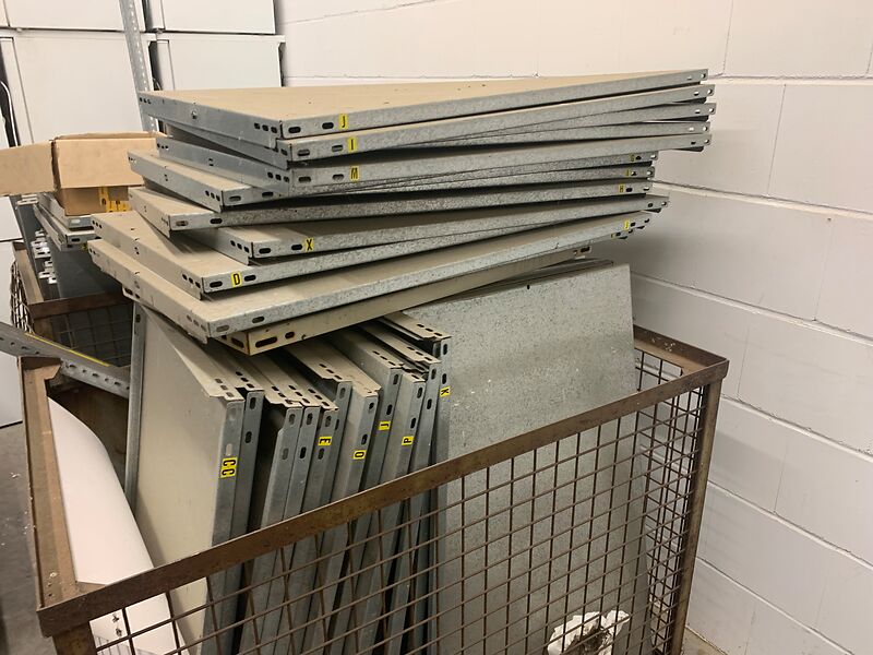 Lagerregal, demontiert, viele Teile | so001363 I24 Lagerregal, demontiert, viele Teile | so001363 I24