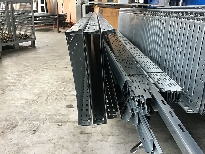 Kabelpritschen und Befestigungszubehör | so001310 I24 Kabelpritschen und Befestigungszubehör | so001310 I24