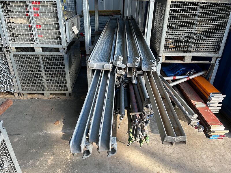 Layher | Blitz 70, Blitz 100, Allround Gerüstteile | so001381 I24