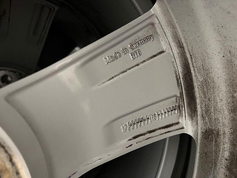 Winterreifen auf Alufelgen 255/50 R20 | so001367 I24 Winterreifen auf Alufelgen 255/50 R20 | so001367 I24