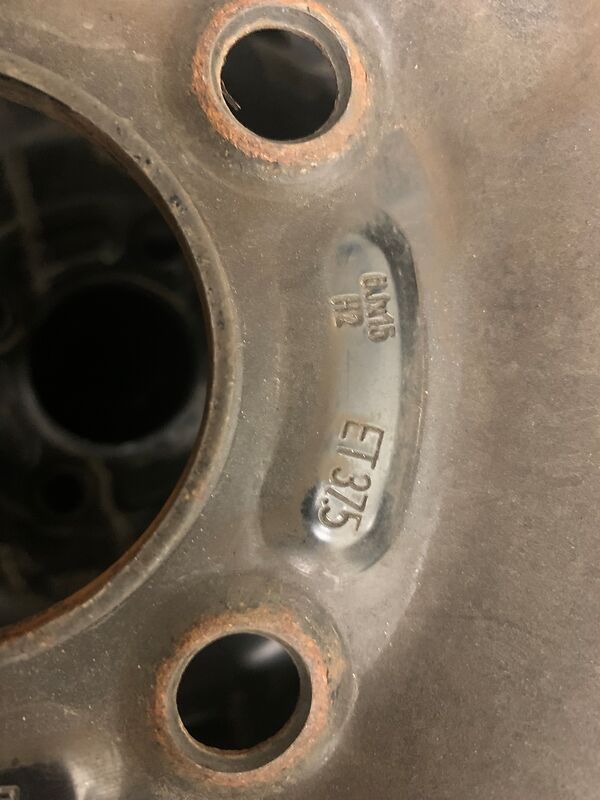 Winterreifen auf Stahlfegen 185/60 R15 | so001364 I24