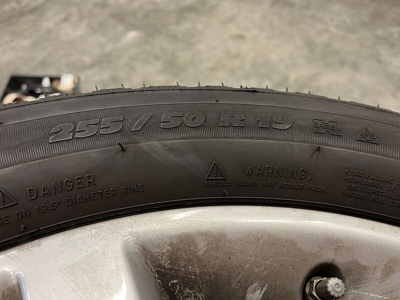 Winterreifen Michelin auf Alufelgen Mercedes | so001352 I24 Winterreifen Michelin auf Alufelgen Mercedes | so001352 I24