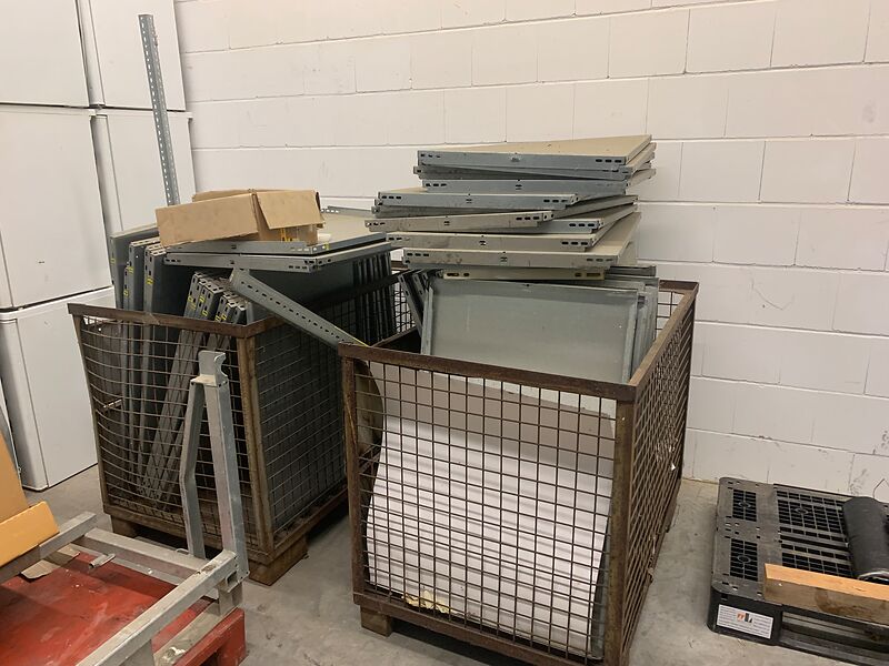 Lagerregal, demontiert, viele Teile | so001363 I24 Lagerregal, demontiert, viele Teile | so001363 I24