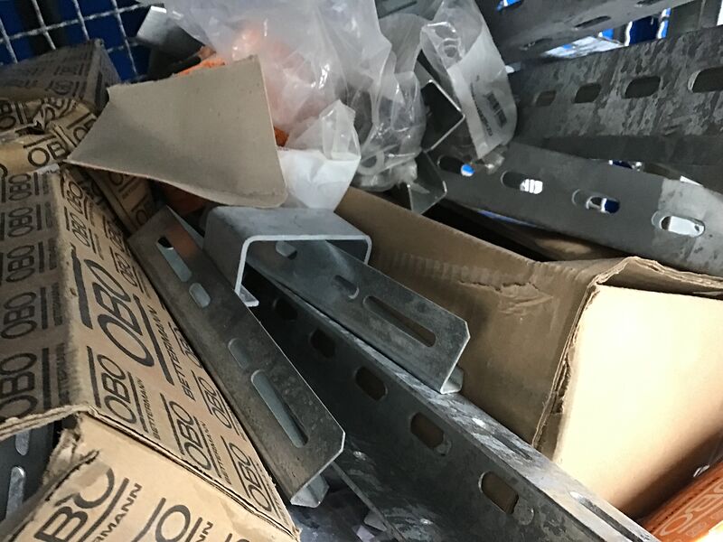 Kabelpritschen und Befestigungszubehör | so001310 I24 Kabelpritschen und Befestigungszubehör | so001310 I24